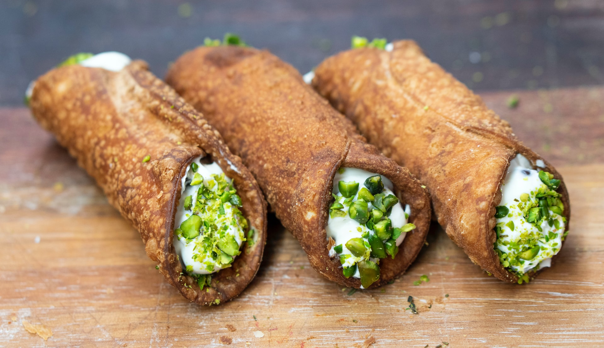 Cover Image for From Arancini to Cannoli: 10 Must-Try Sicilian Street Foods!