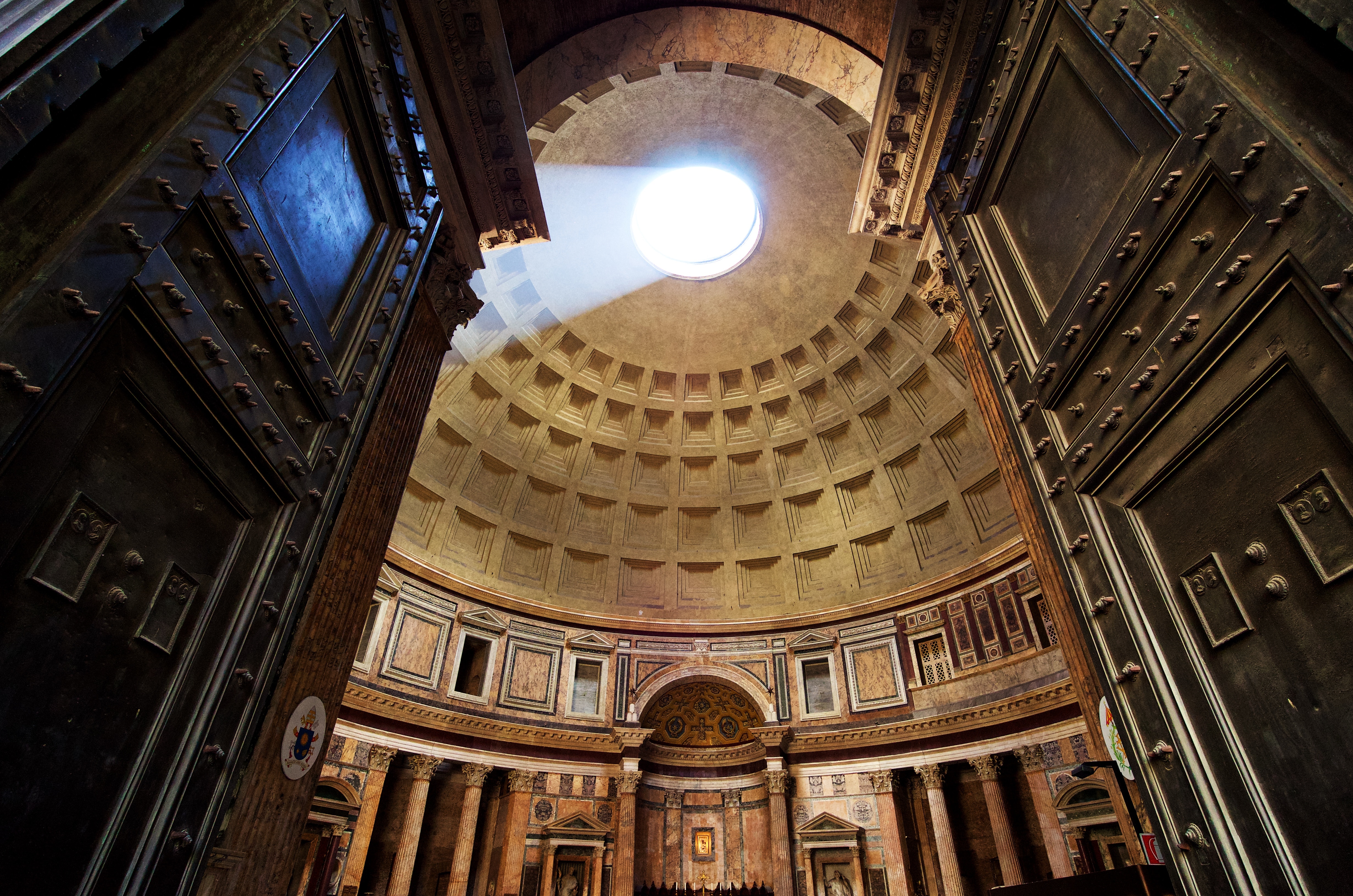 Cover Image for Uncovering the Secrets of Rome's Pantheon: 13 Fascinating Facts You Need to Know!