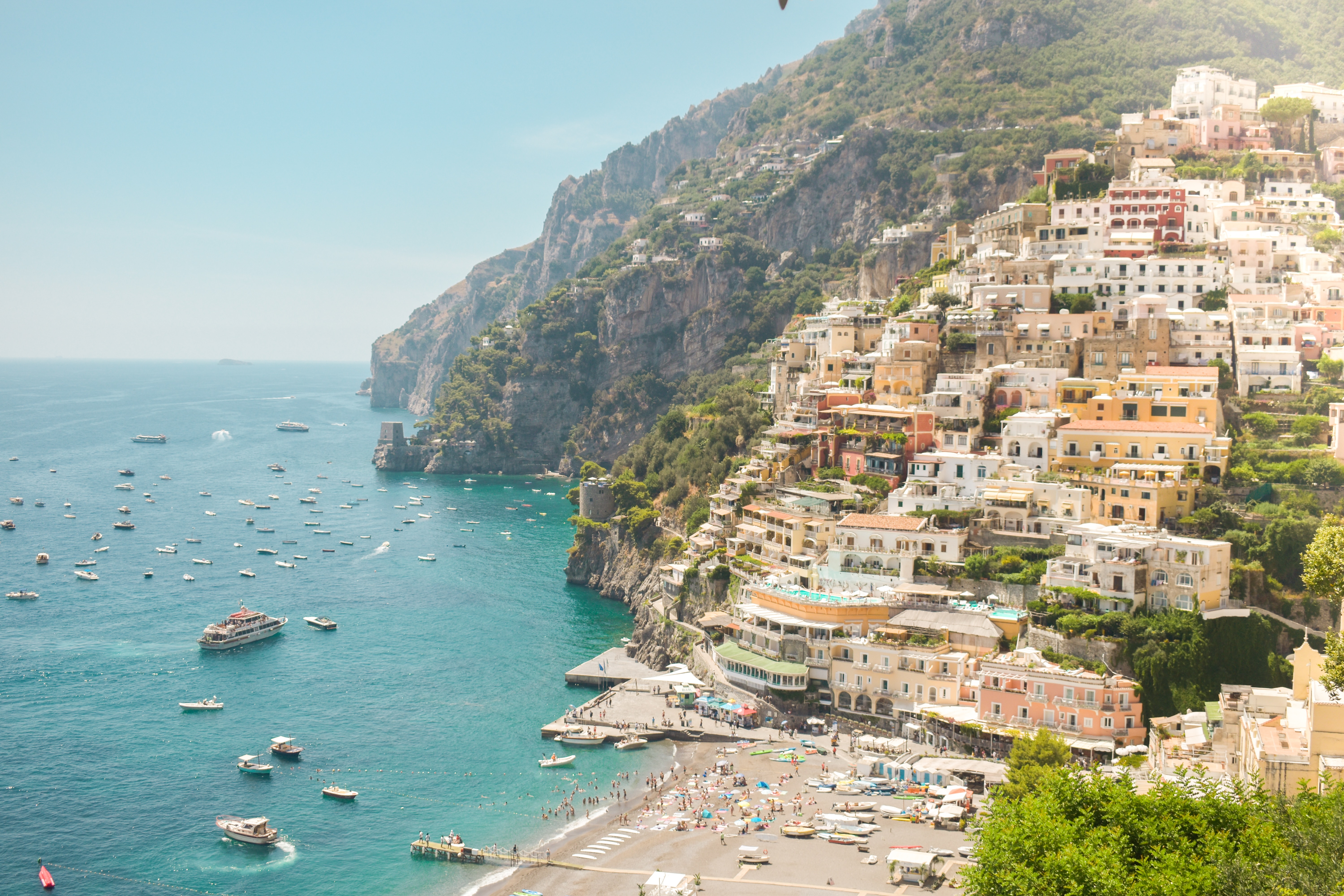 Cover Image for A Journey Through the Amalfi Coast's Top 10 Most Beautiful Towns