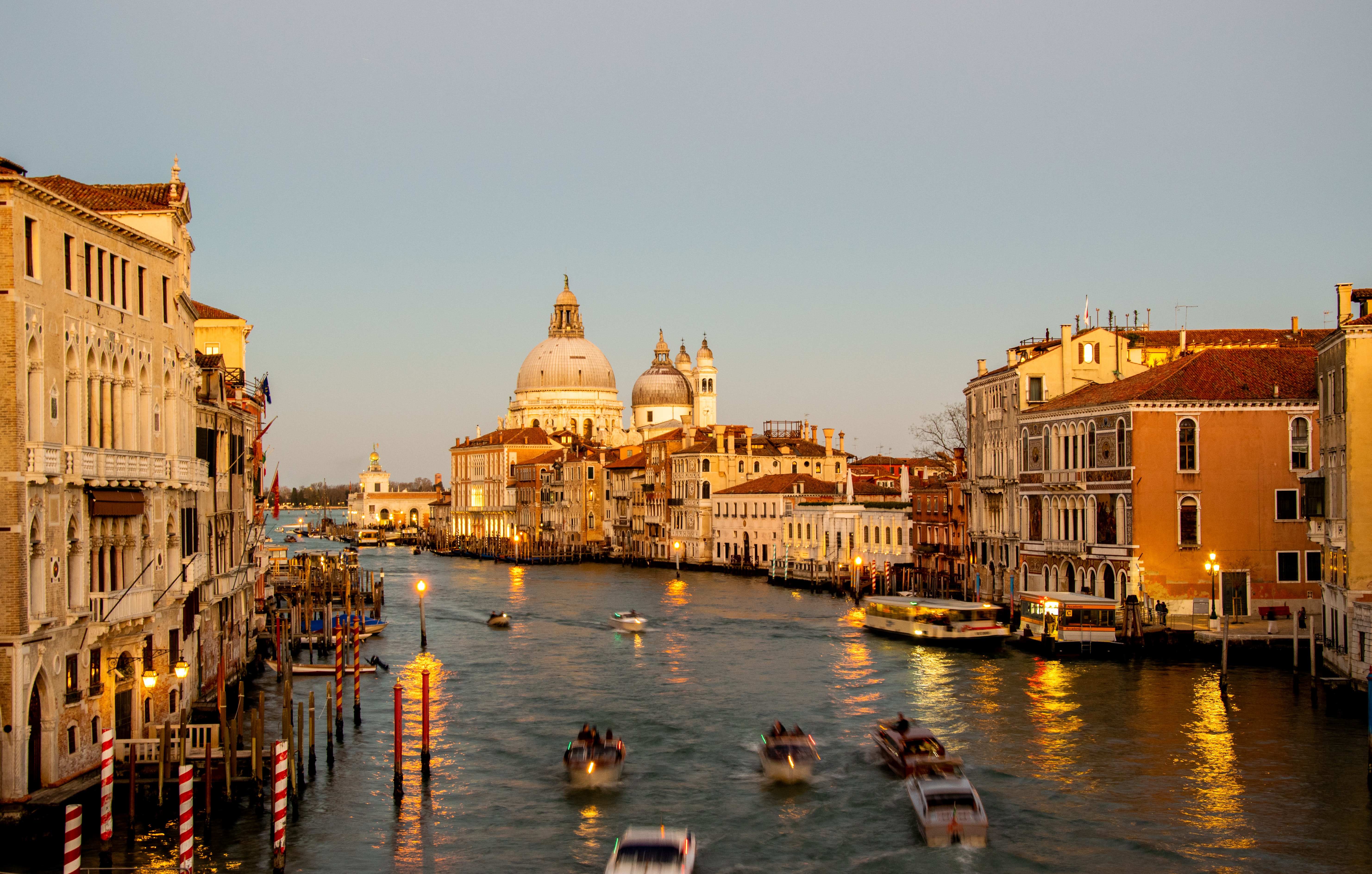 Cover Image for Experience the Magic of Venice: Top 14 Things to Do in the City of Canals